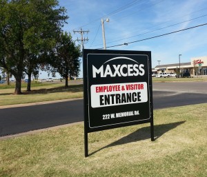 Picture of new entrance sign by Electremedia.